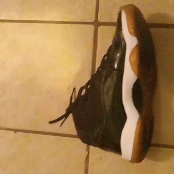 Air Jordan 11 space jams! - Picture 5 of 7